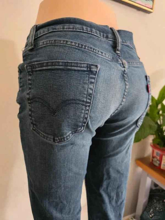 Vintage Y2K Levi’s Mid Rise Slim Straight Jeans UK Size 12