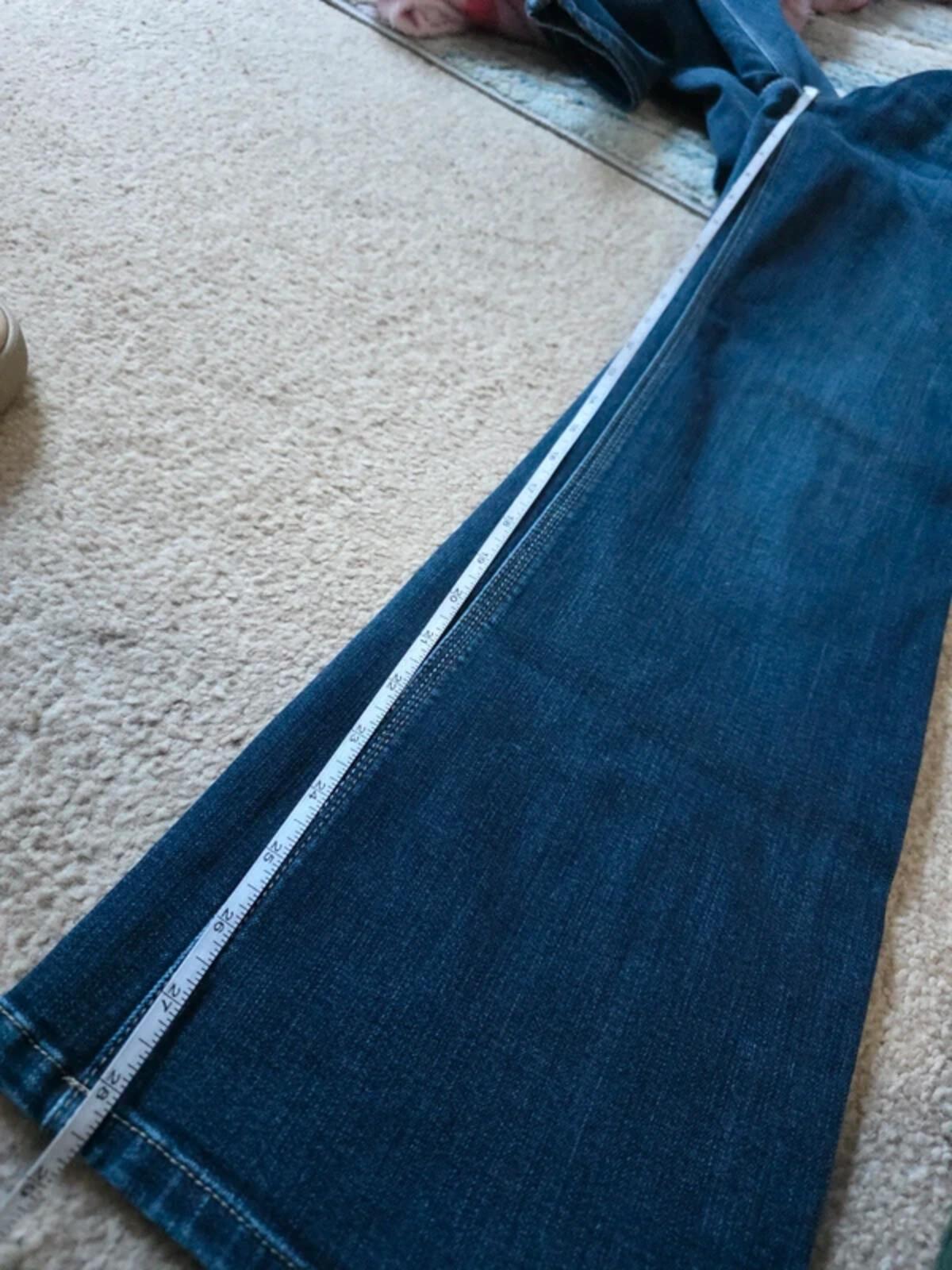 Chico's So Slimming Mid Rise Flared Jeans UK Size 10 Petite