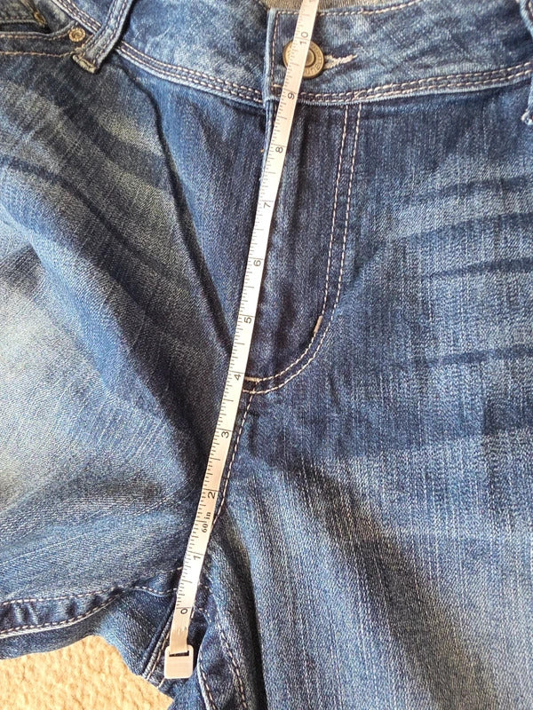 Maurices Mid Rise Wide Bootcut Vintage Y2K Jeans UK Size 20 Petite