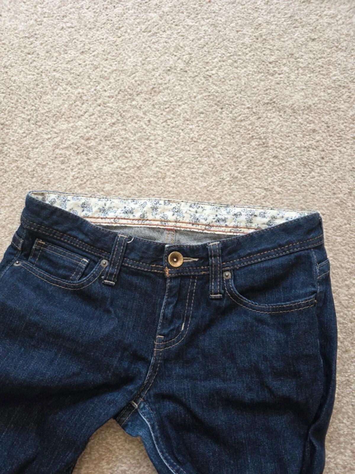 Vintage Y2K Uniqlo Low Rise Cropped Jeans UK Size 6