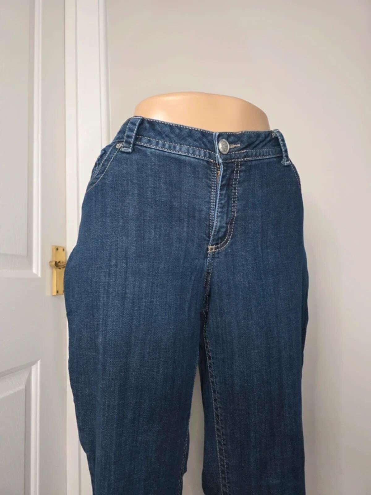 Lee Mid Rise Bootcut Vintage Y2K Jeans UK Size 16/18 Petite