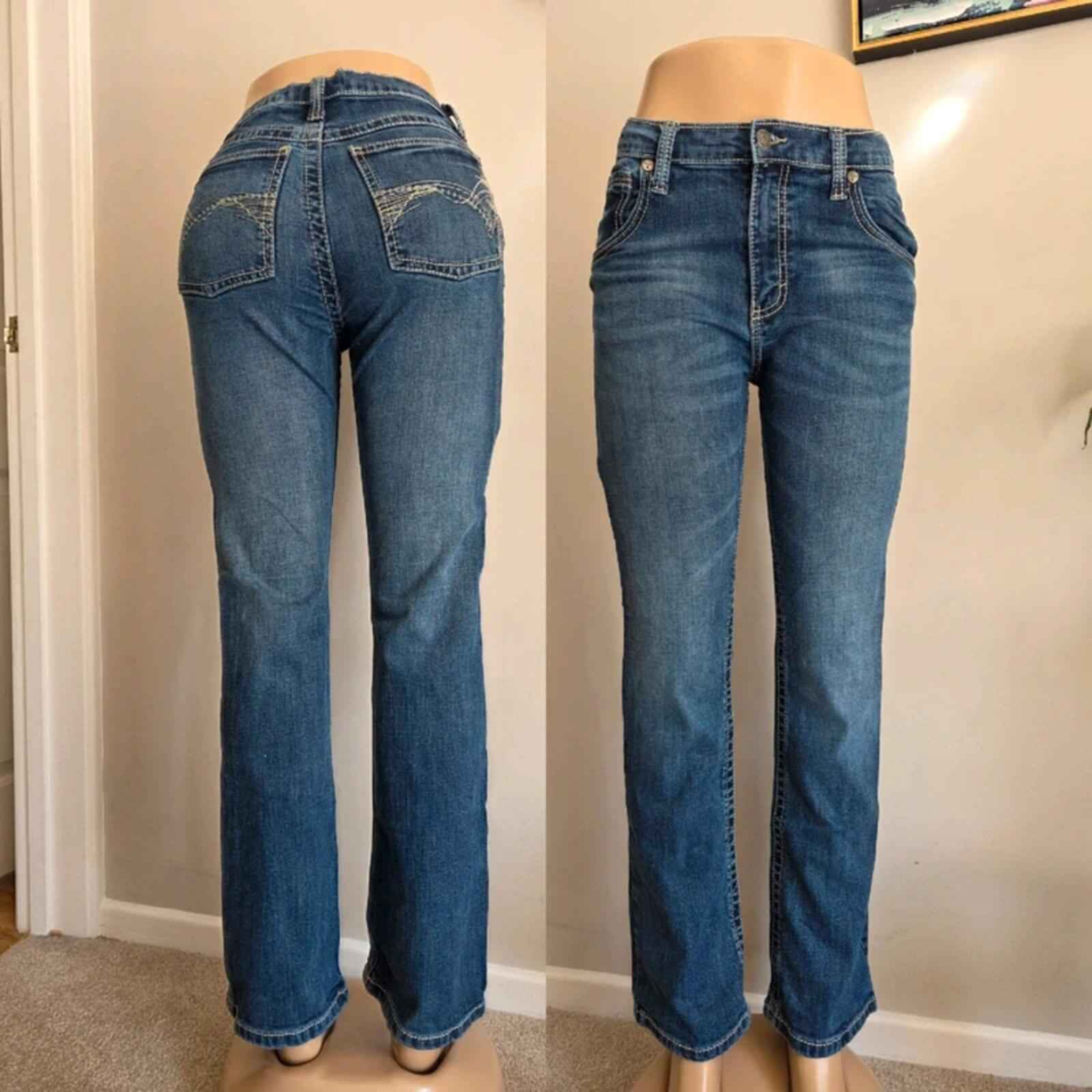 Wrangler low rise bootcut jeans UK Size 8 petite