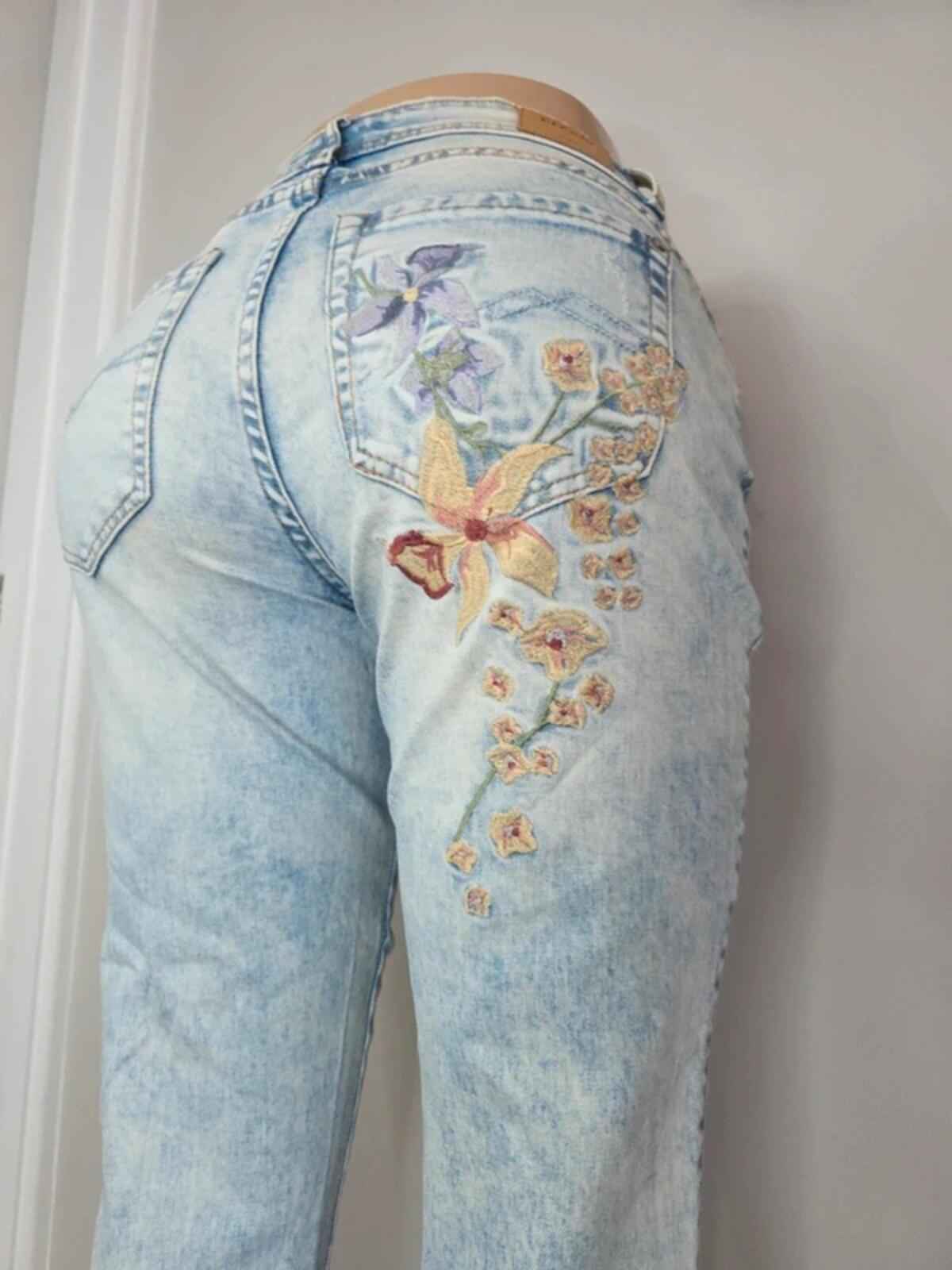 Cream Mid Rise Cropped Embroidered Jeans UK Size 8