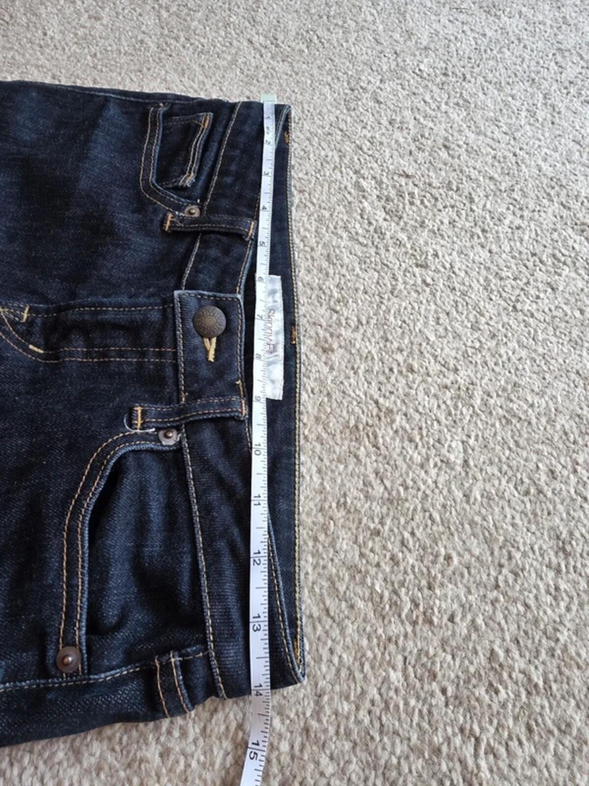 Uniqlo Low Rise Capri Jeans UK Size 6