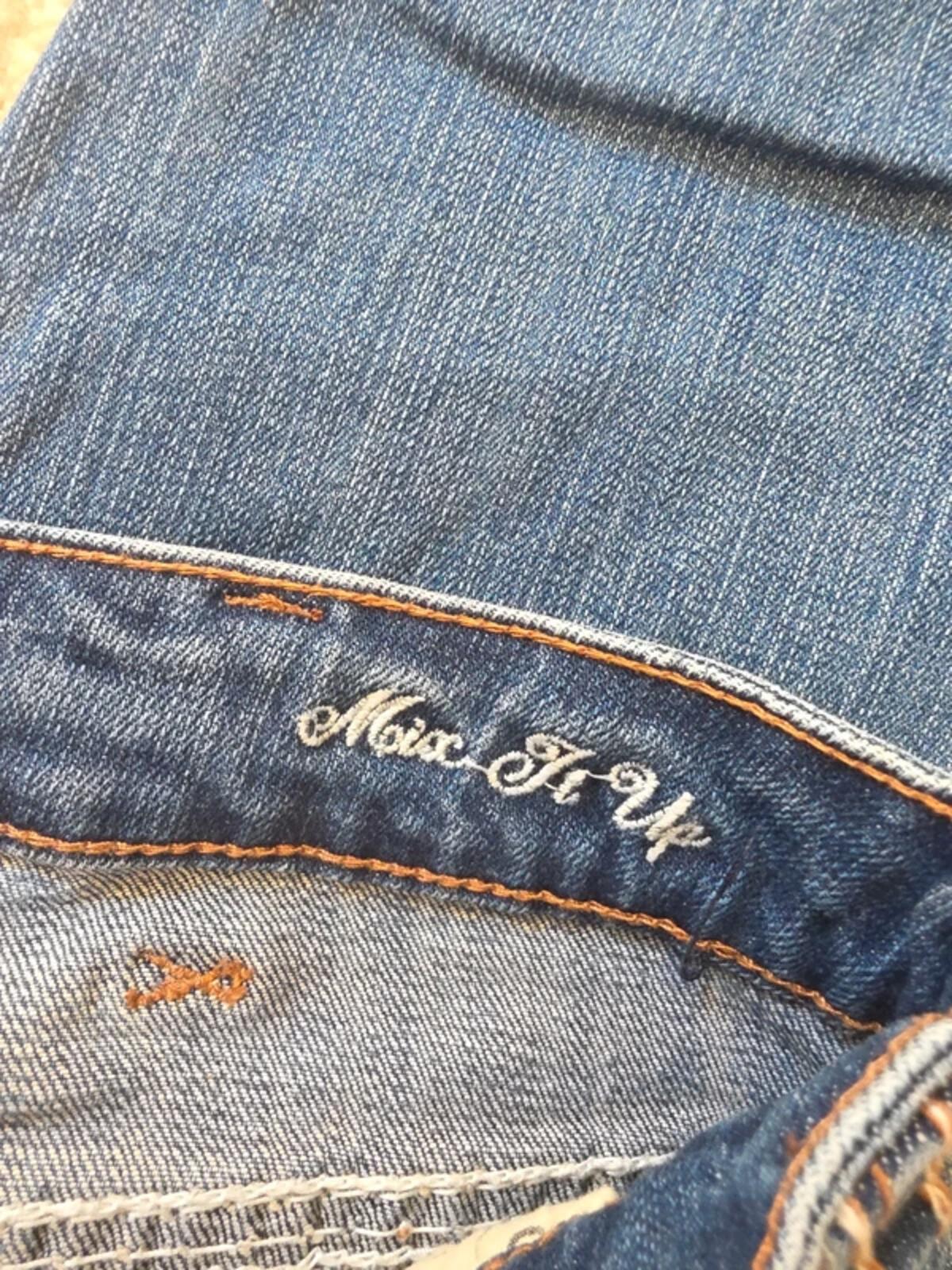 Cowgirl Tuff Co Mid Rise Bootcut Jeans UK Size 8/10