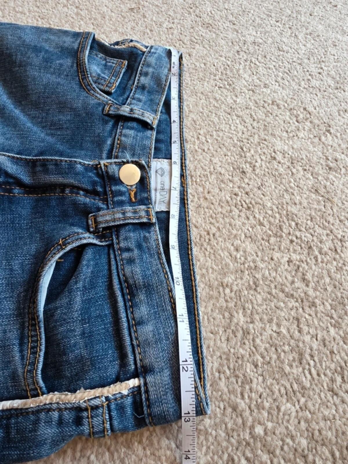 One Day Mid Rise Capri Jeans UK Size 4/6