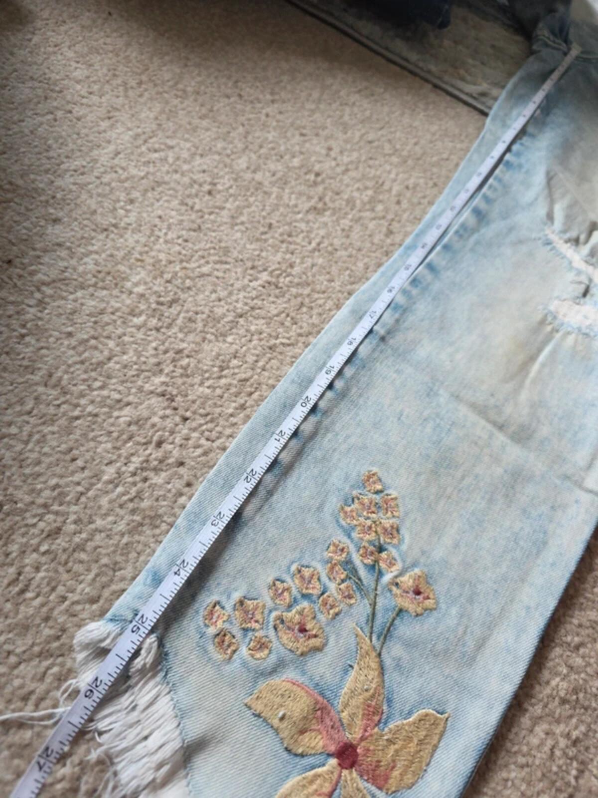Cream Mid Rise Cropped Embroidered Jeans UK Size 8