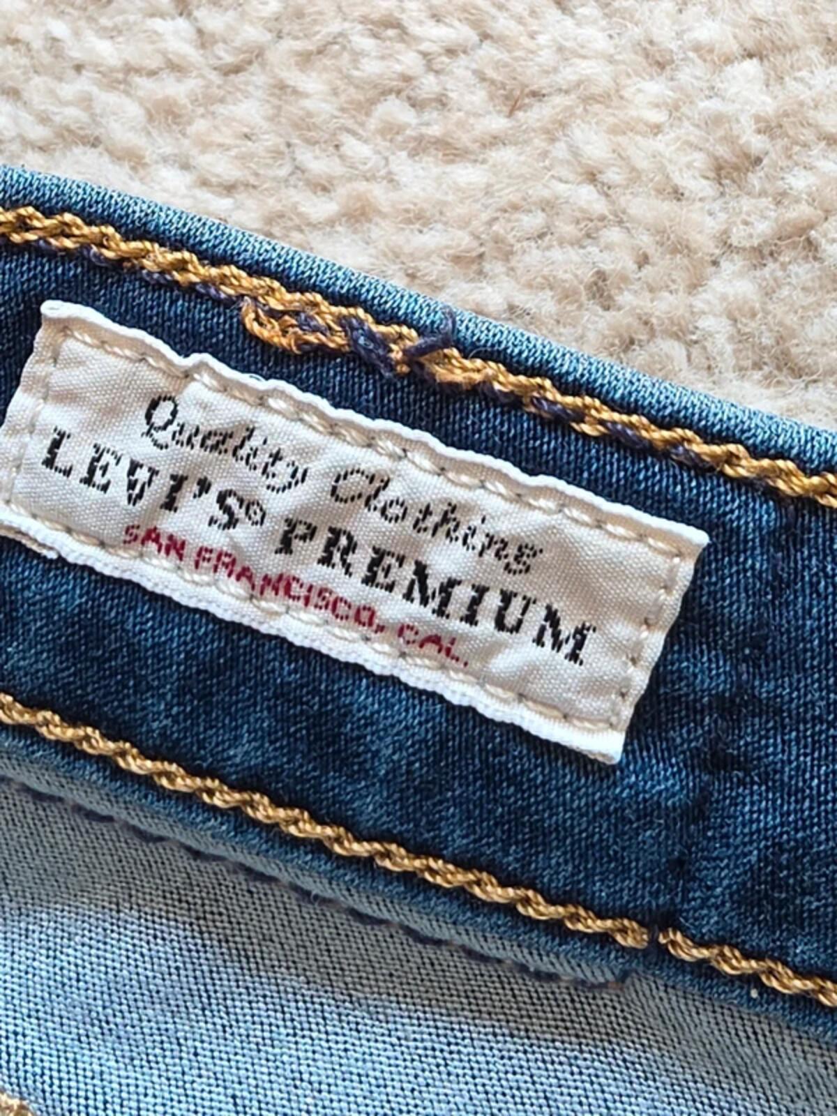 Levi's Vintage Y2K Mid Rise Slim Distressed Jeans UK Size 12