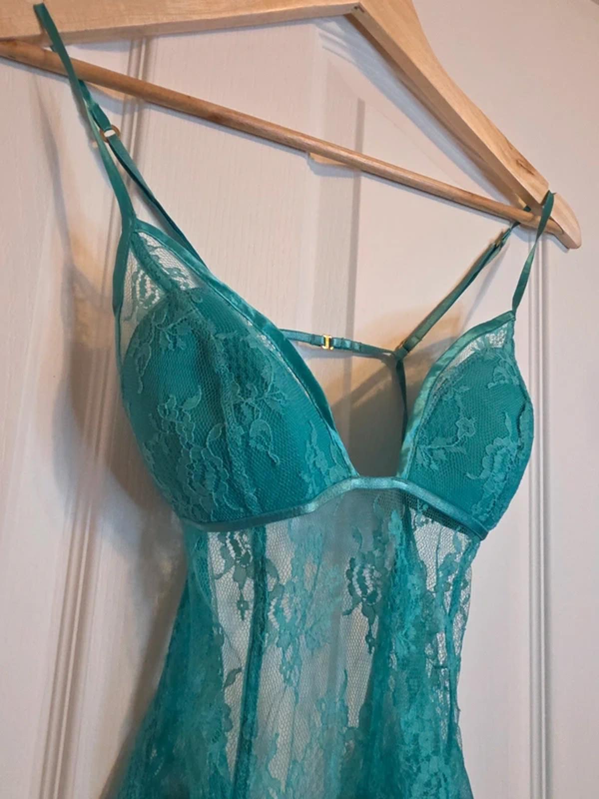 Victoria’s Secret “Very Sexy” Teal Lace Babydoll Nightdress Size S