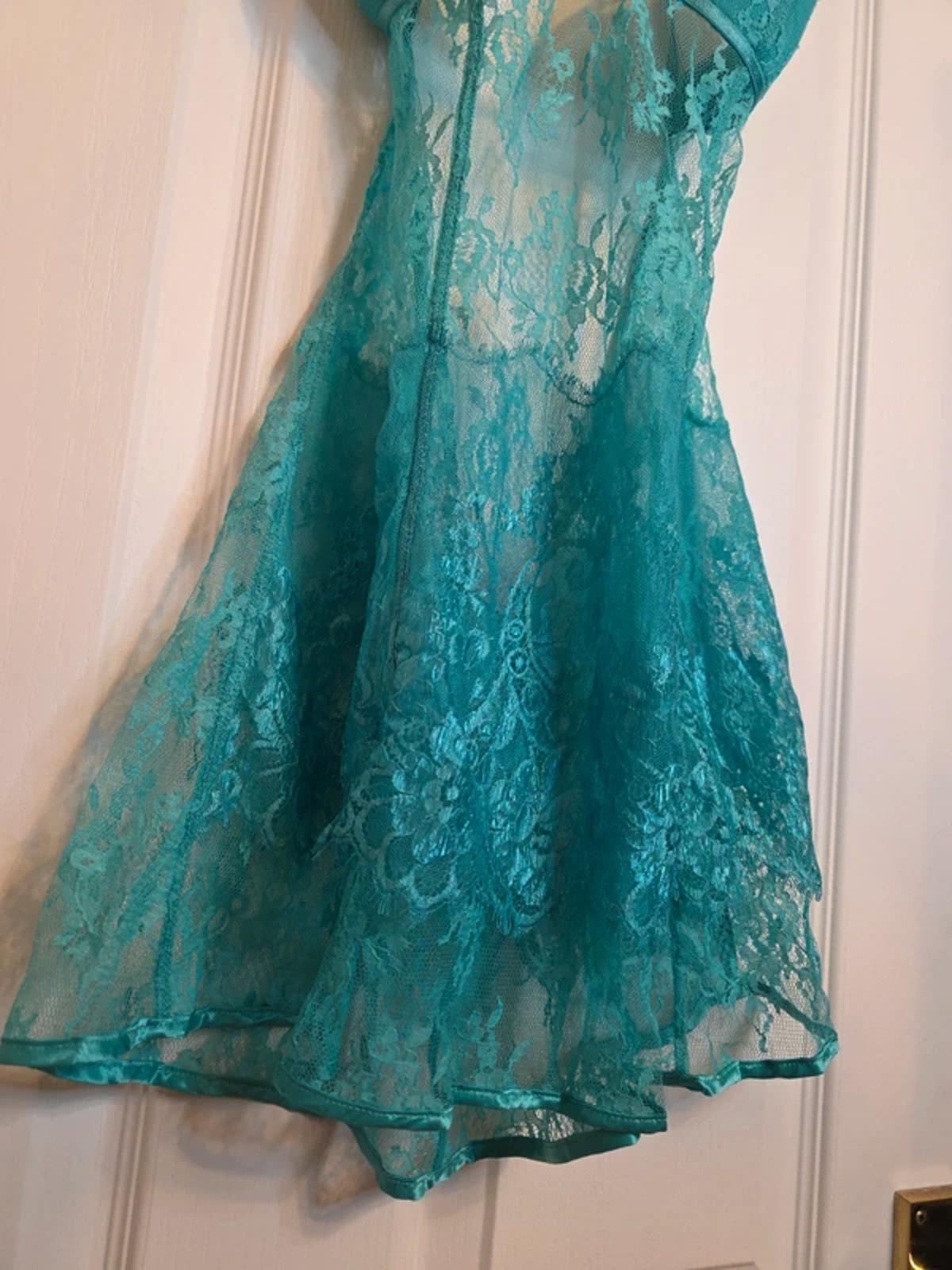 Victoria’s Secret “Very Sexy” Teal Lace Babydoll Nightdress Size S