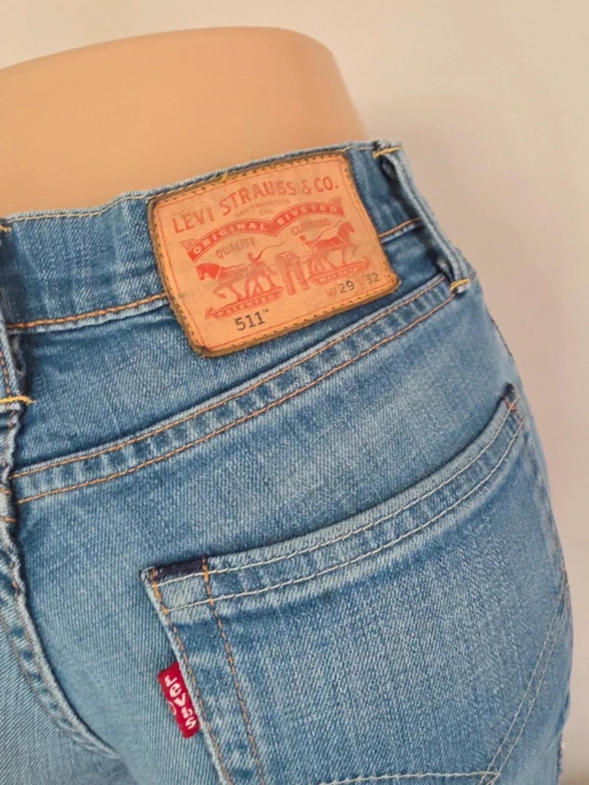 Levi's Mid Rise Denim Shorts UK Size 8