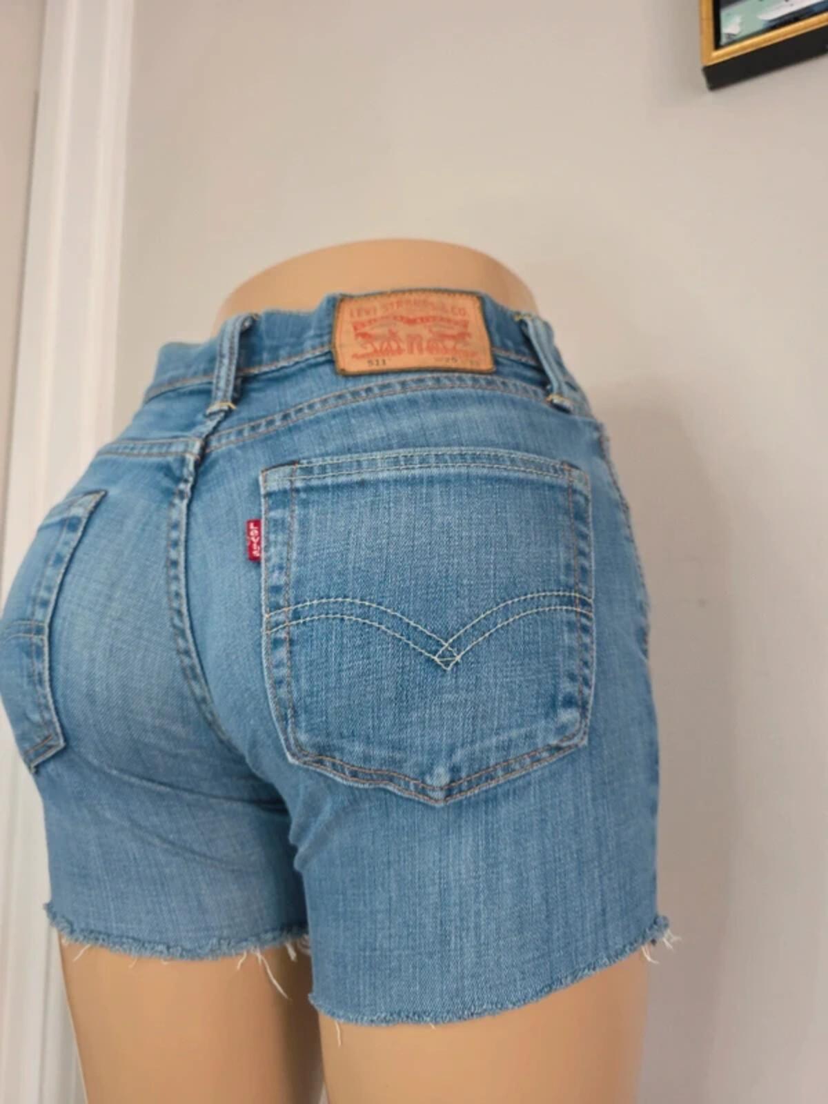 Levi's Mid Rise Denim Shorts UK Size 8