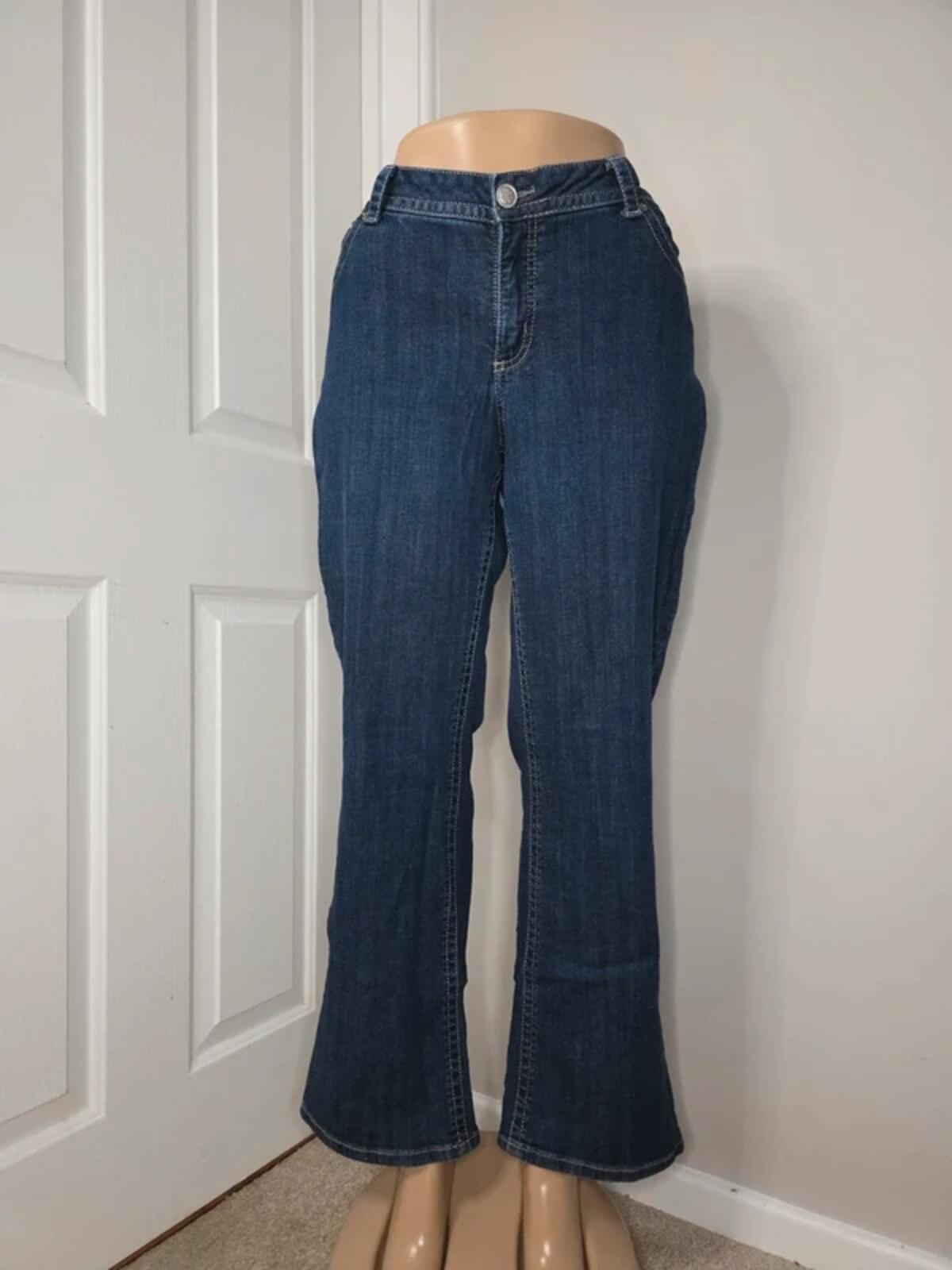 Lee Mid Rise Bootcut Vintage Y2K Jeans UK Size 16/18 Petite