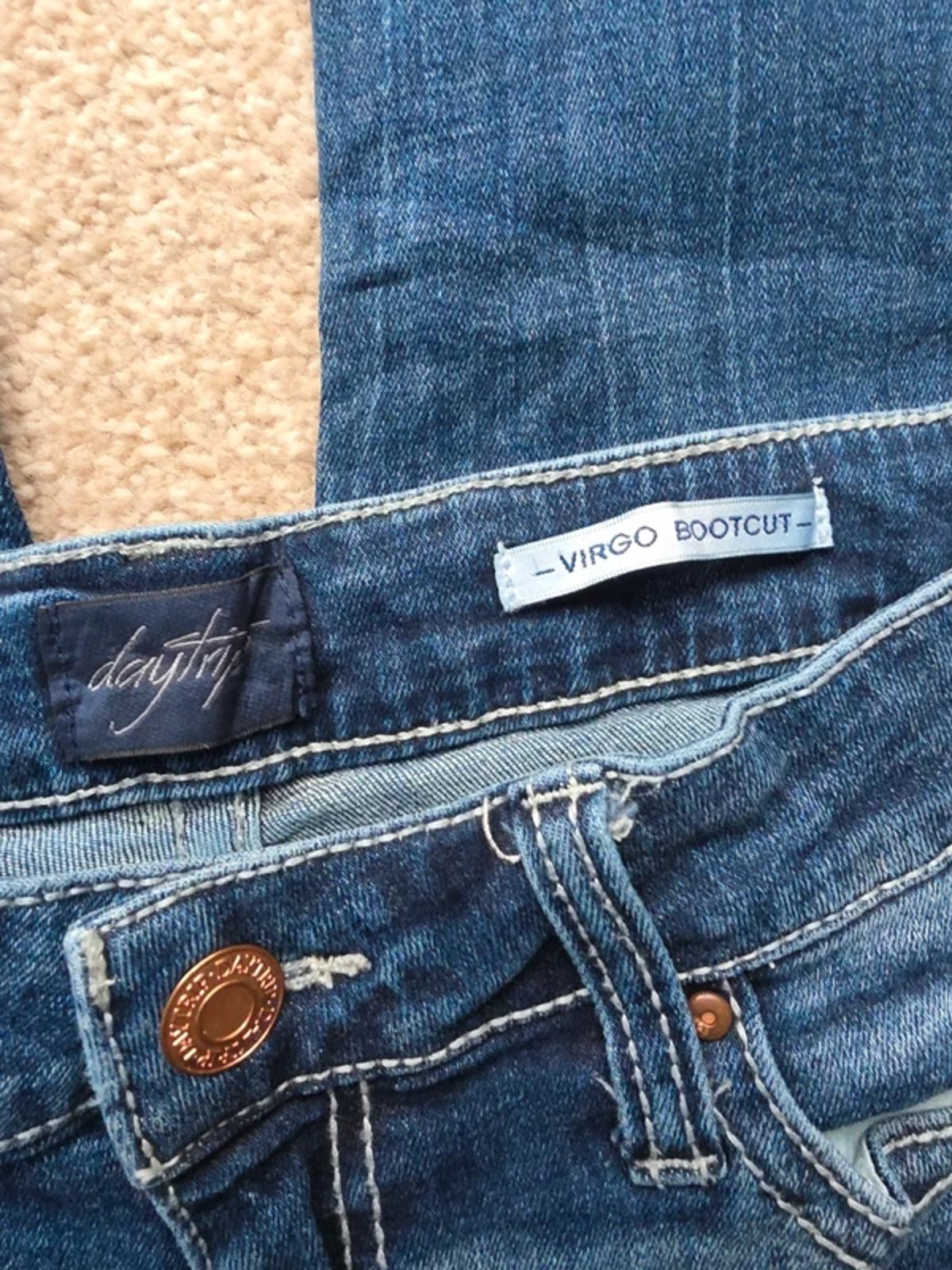 Vintage Y2K Daytrip Virgo Bootcut Mid Rise Jeans UK Size 10