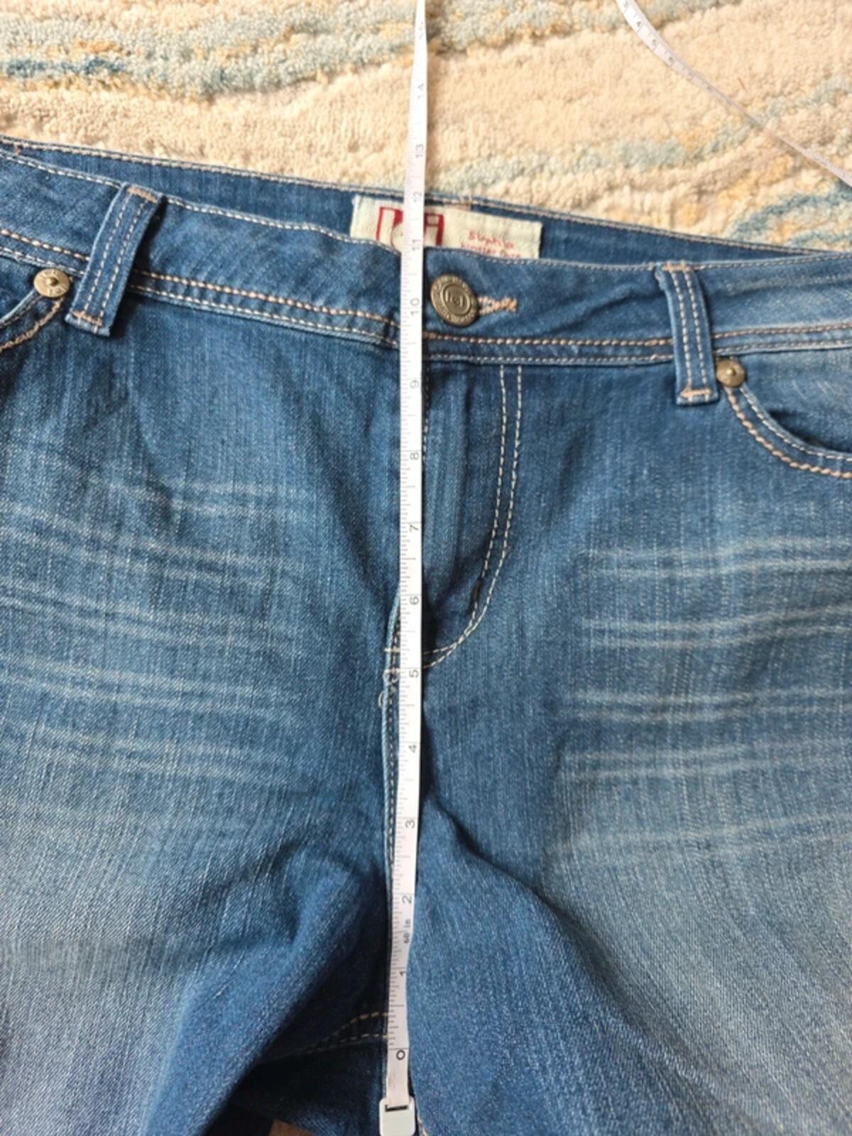 L.E.I Mid Rise Flared Vintage Y2K Jeans UK Size 18 Petite
