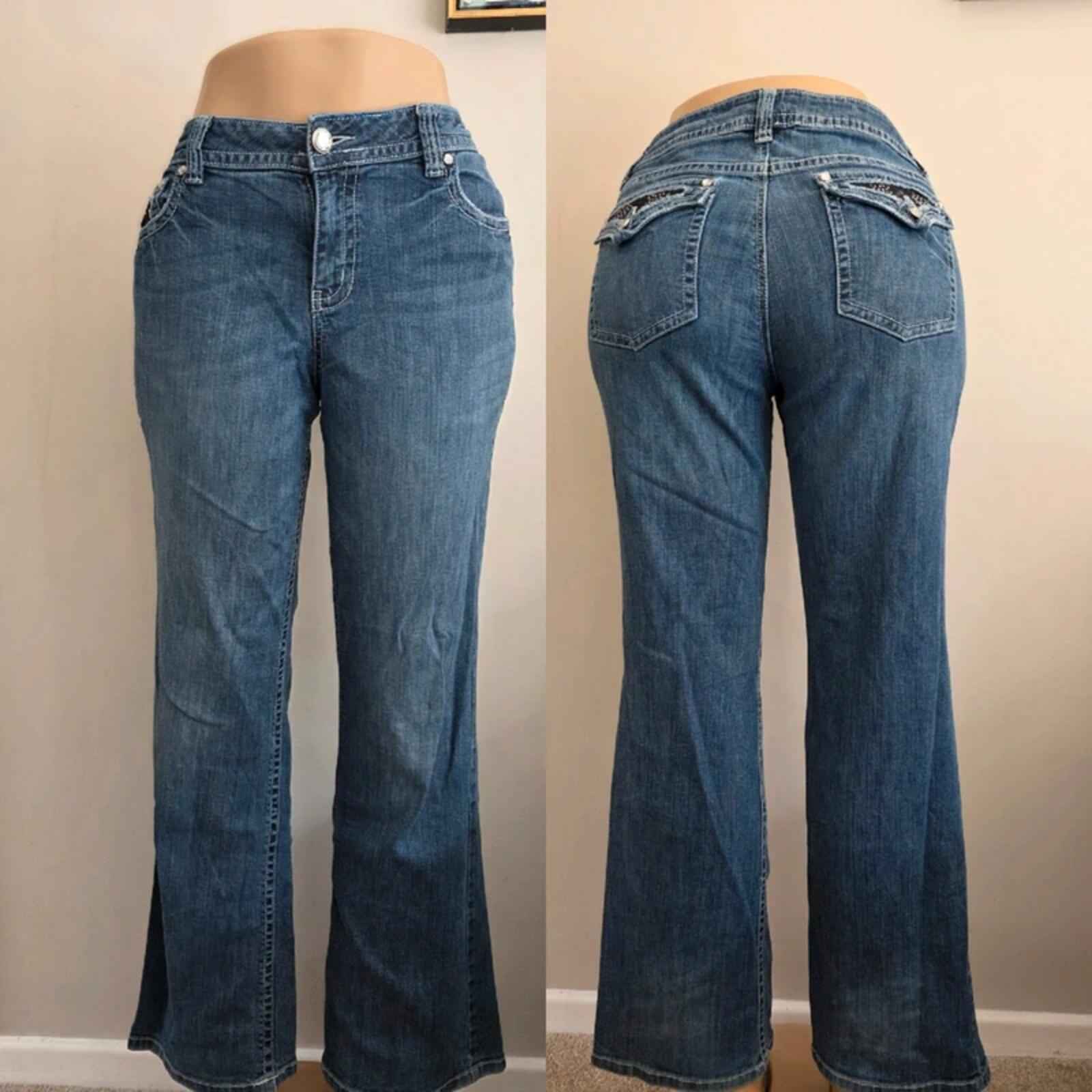 APT.9 Mid Rise Bootcut Jeans UK Size 14/16 petite