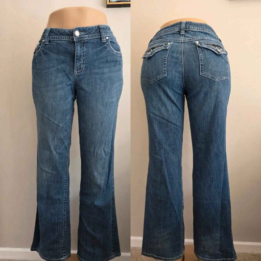 APT.9 Mid Rise Bootcut Jeans UK Size 14/16 petite