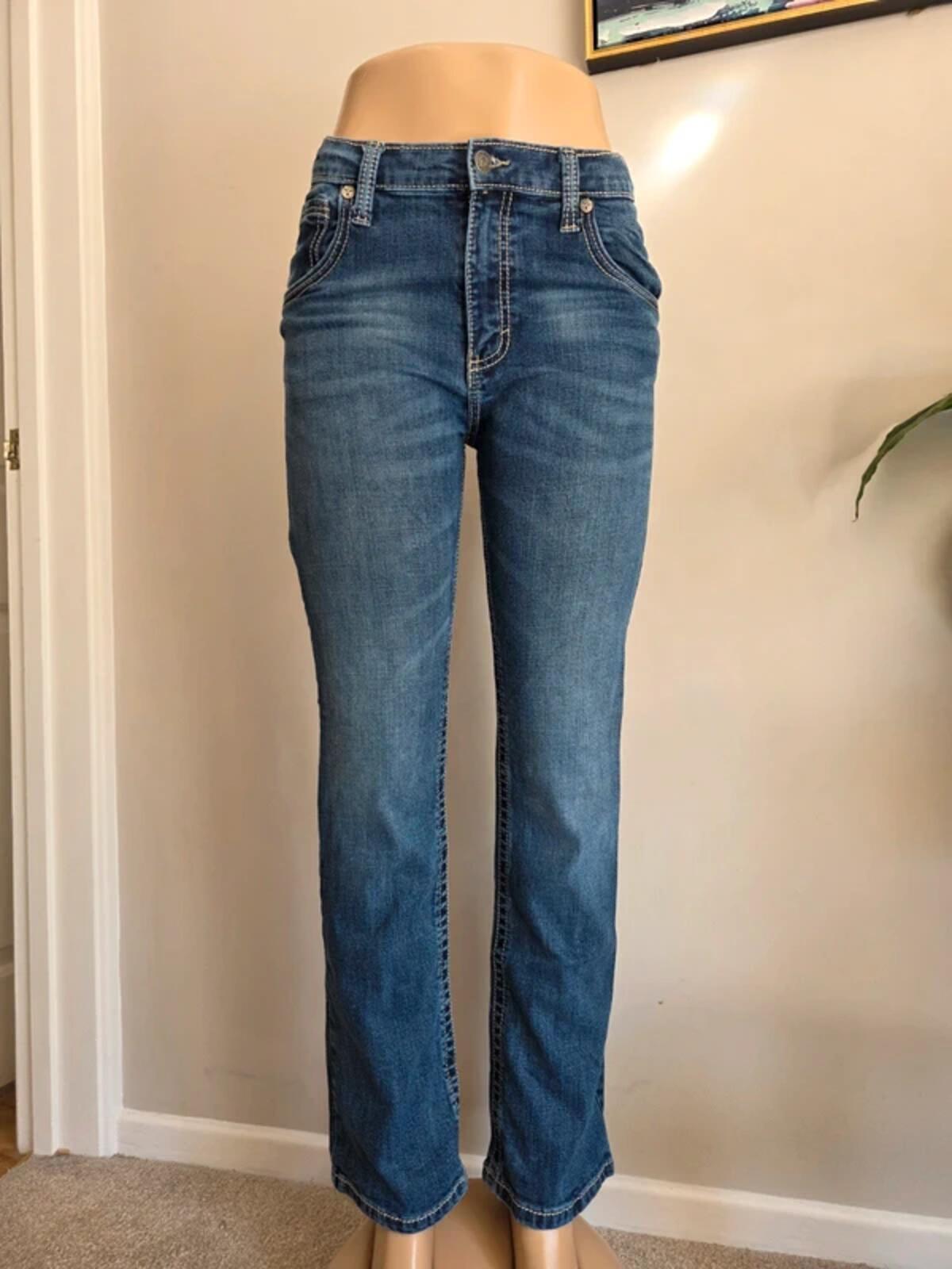 Wrangler low rise bootcut jeans UK Size 8 petite