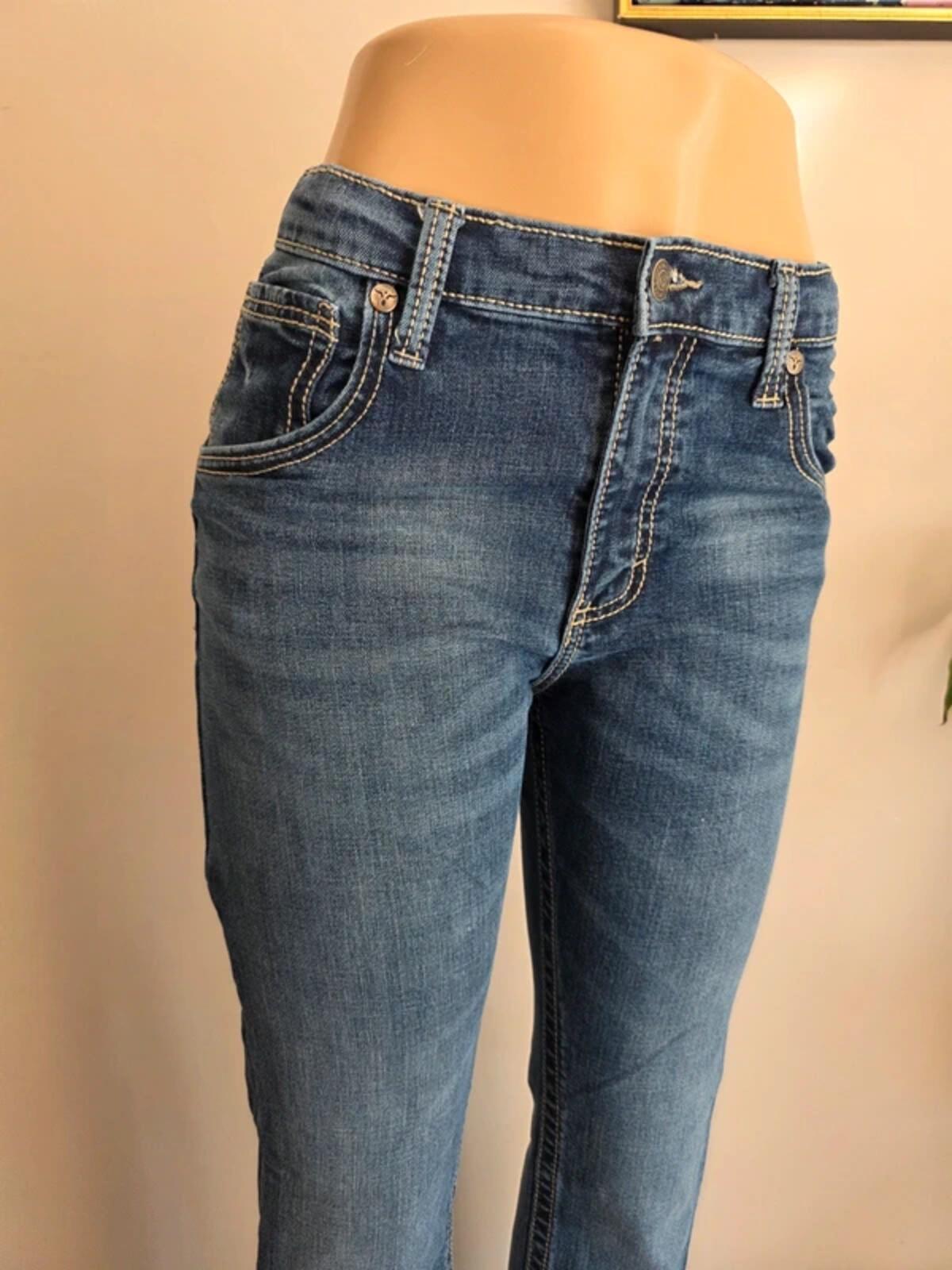 Wrangler low rise bootcut jeans UK Size 8 petite
