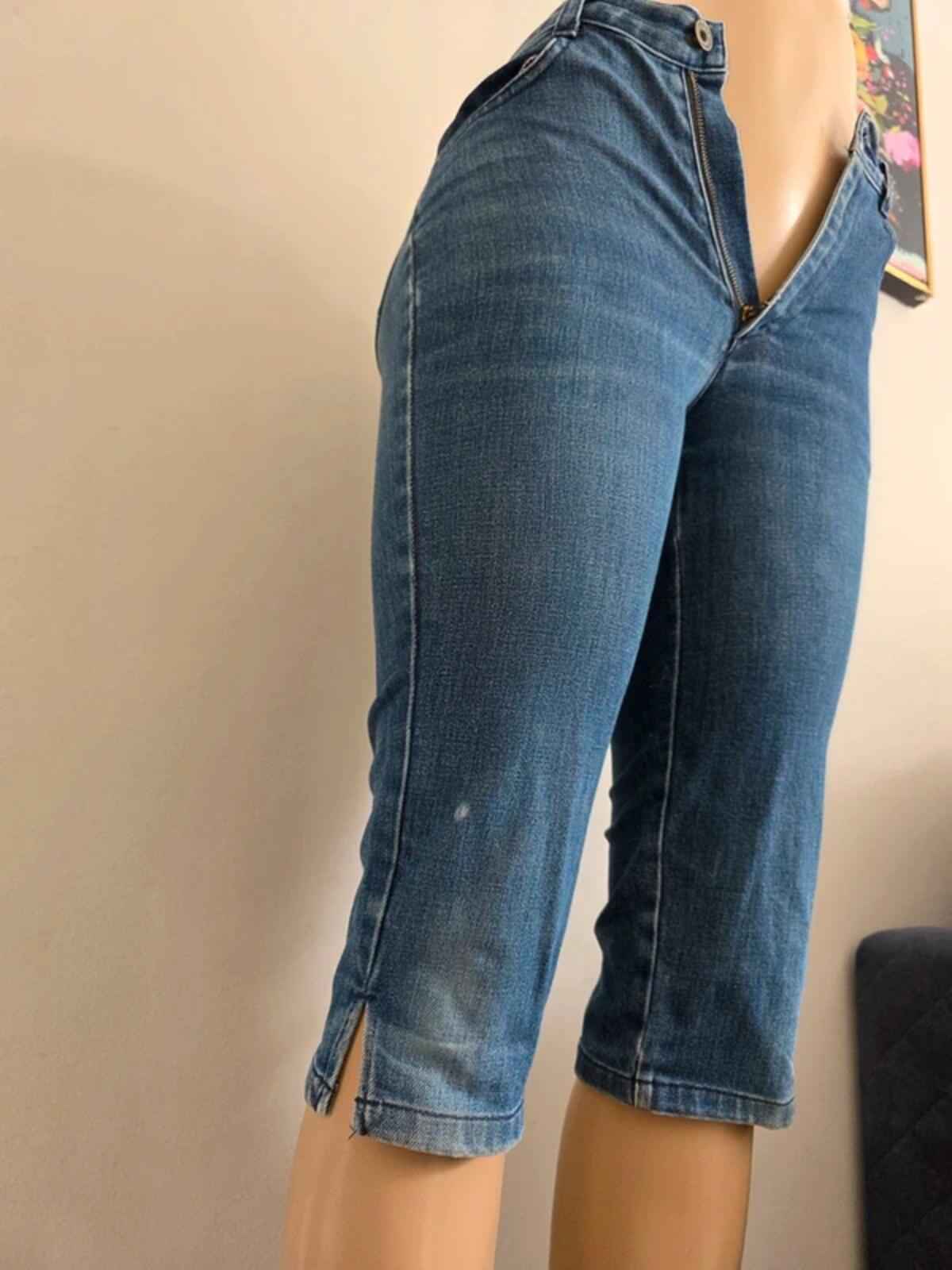 Uniqlo Mid Rise Capri Jeans UK Size 4