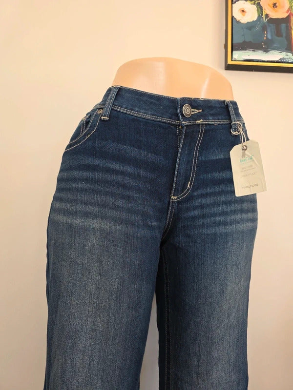 Maurices Mid Rise Relaxed Bootcut Jeans UK Size 14 Petite
