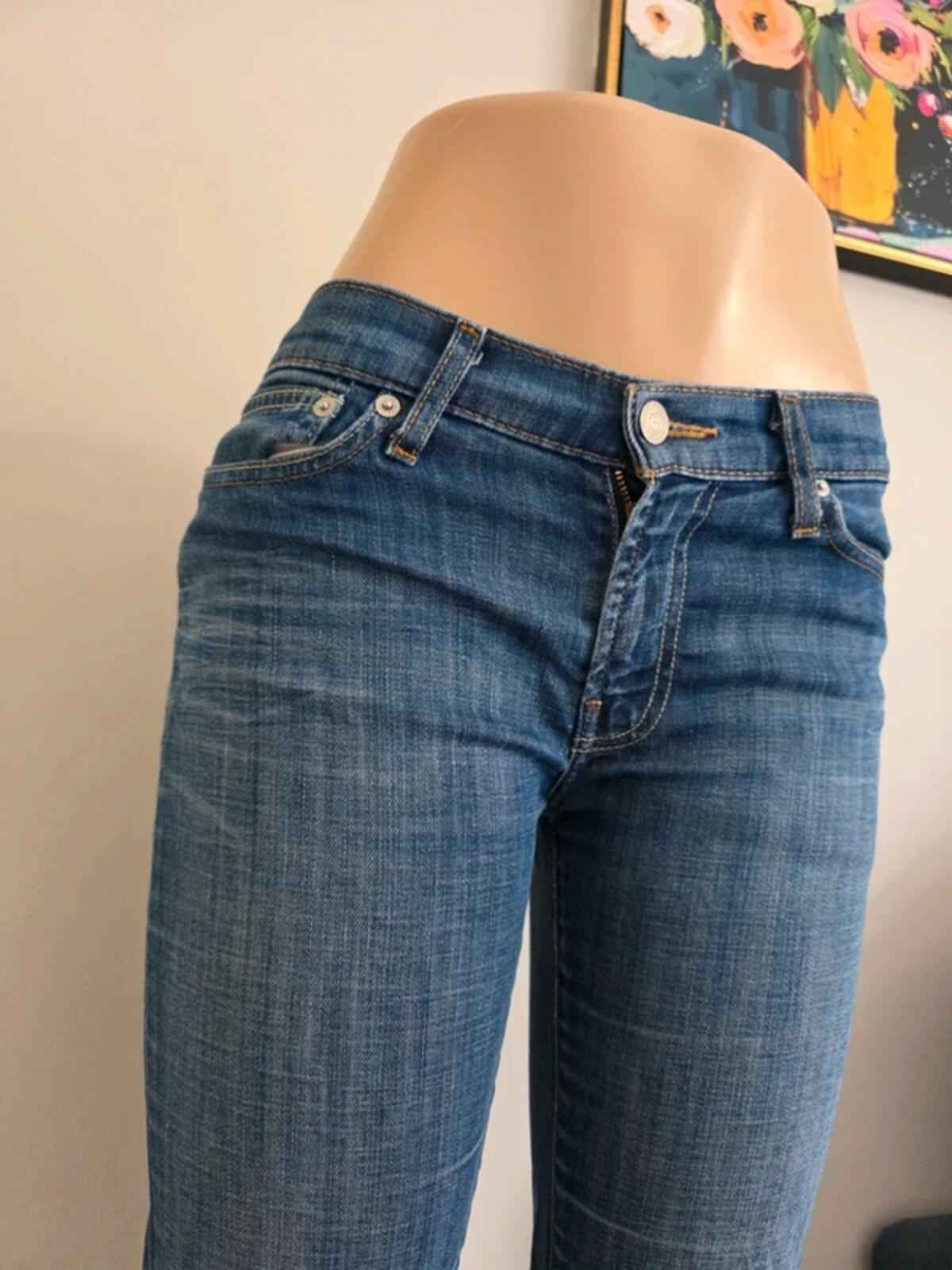 Vintage Y2K Levi’s 10528 Low Rise Straight Leg Jeans UK Size 8