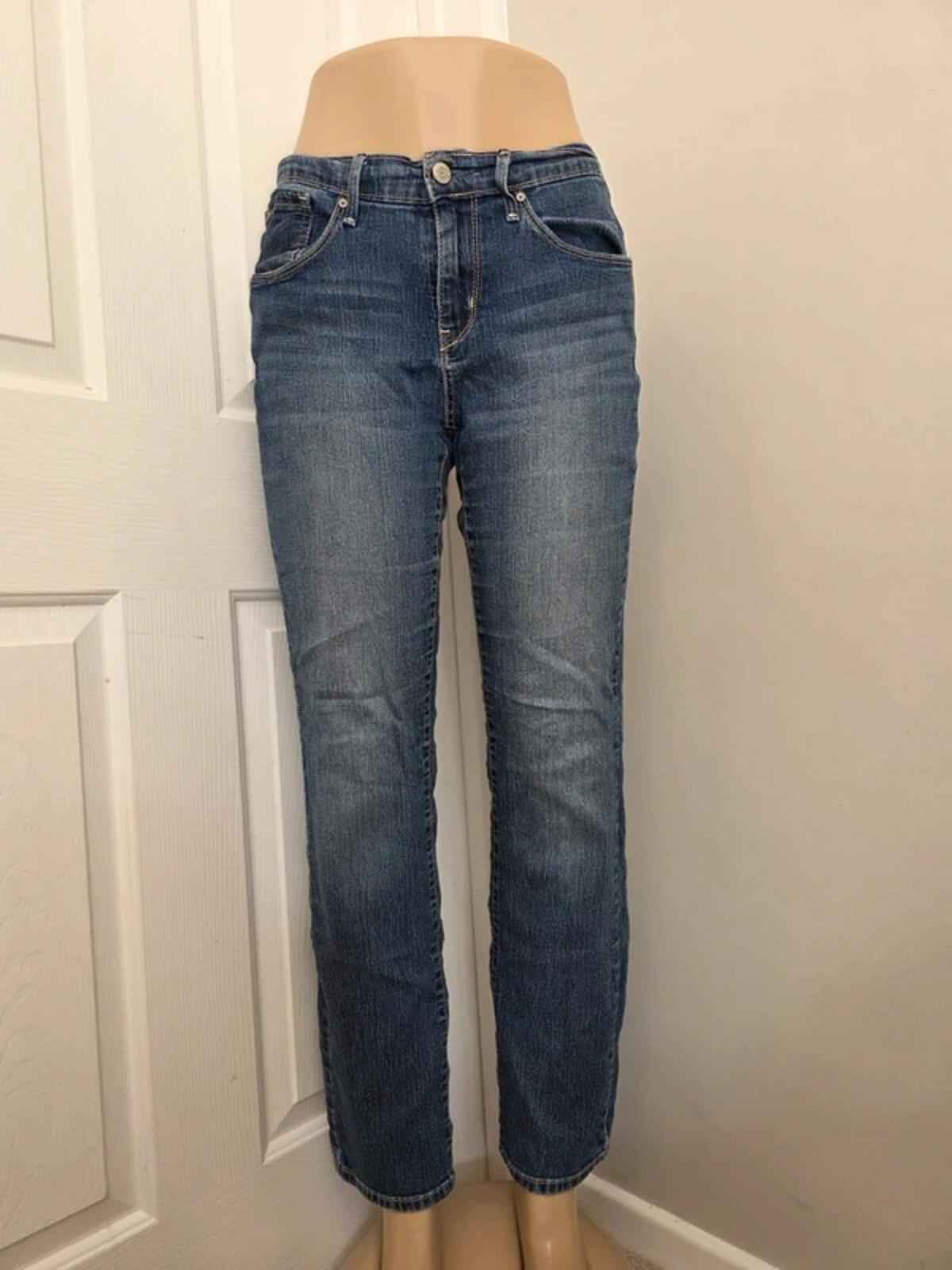 Vintage Y2K Levi’s Curvy Mid Rise Straight Jeans UK Size 10