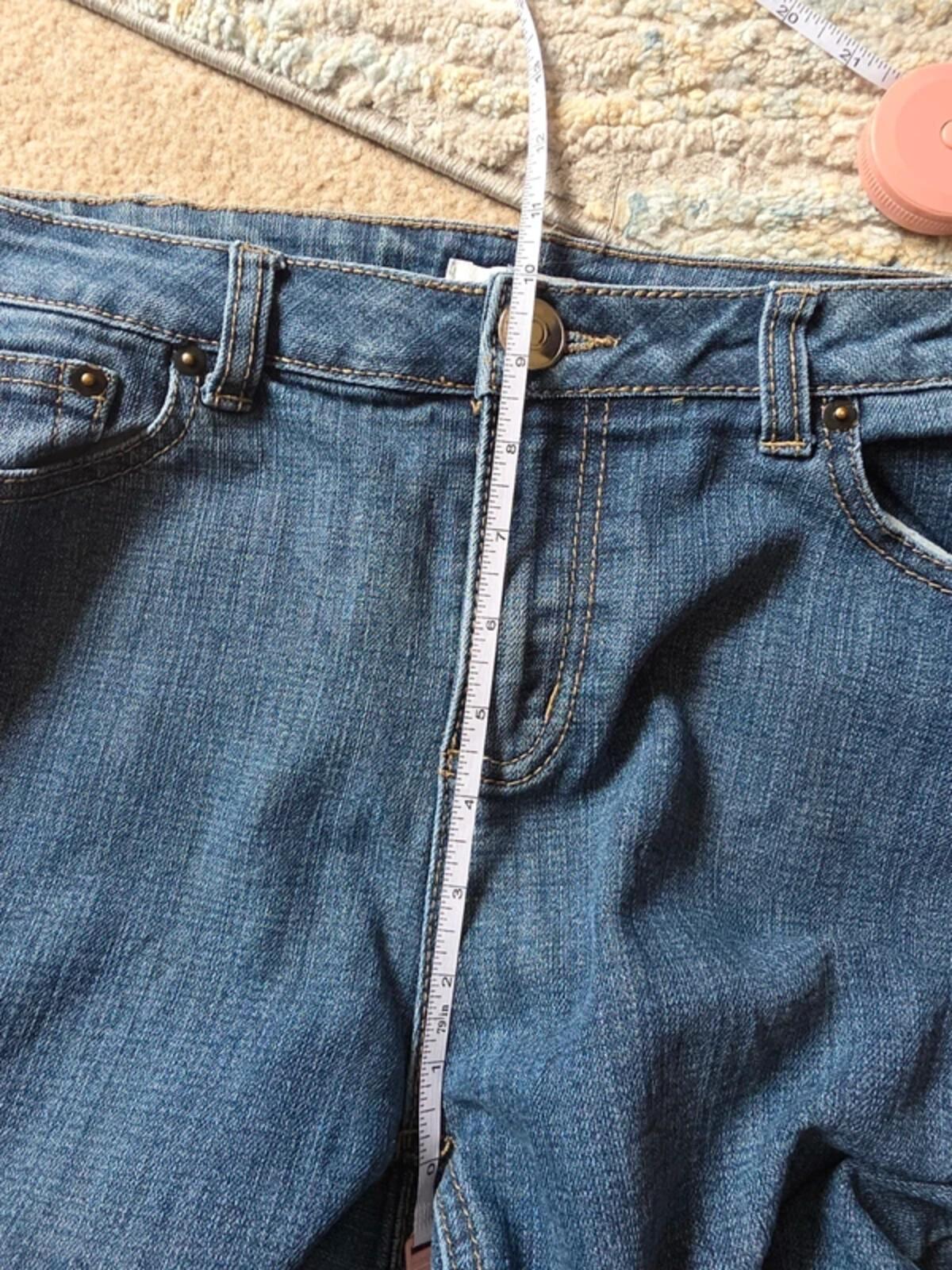 Dressbarn Petite Mid Rise Wide Bootcut Jeans UK Size 12 Petite