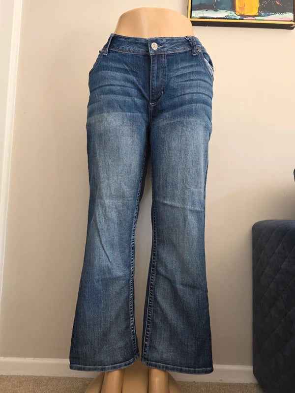 Maurices Mid Rise Wide Bootcut Vintage Y2K Jeans UK Size 20 Petite