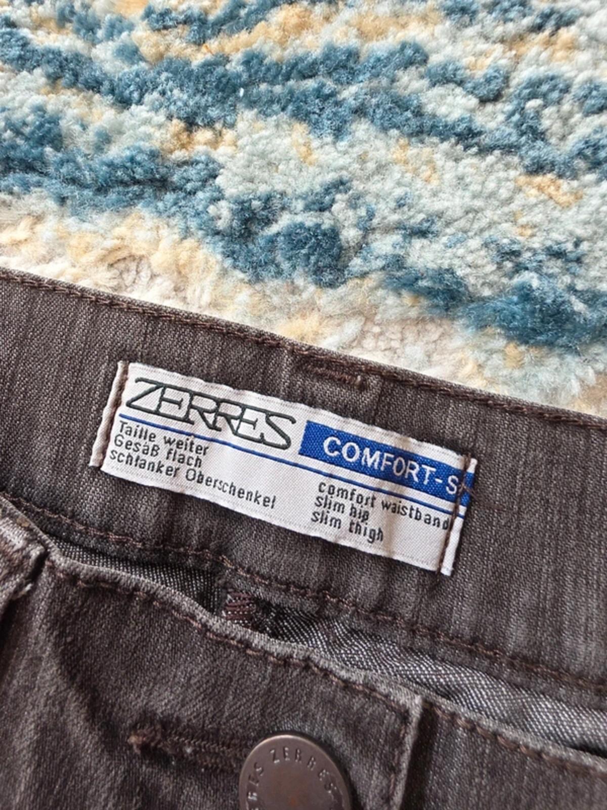 Zerres Mid Rise Straight Relaxed Vintage Y2K Jeans UK Size 12 Petite