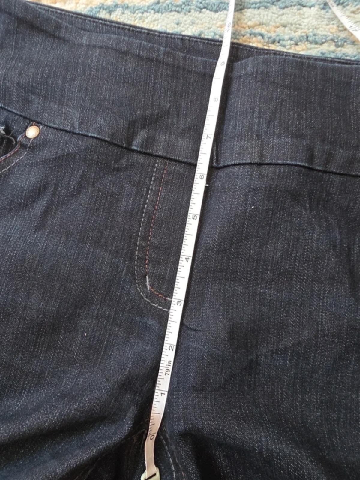 Contrast Mid Rise Relaxed Bootcut Jeans UK Size 8 Petite