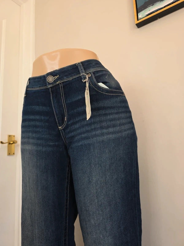 Maurices Mid Rise Relaxed Bootcut Jeans UK Size 14 Petite