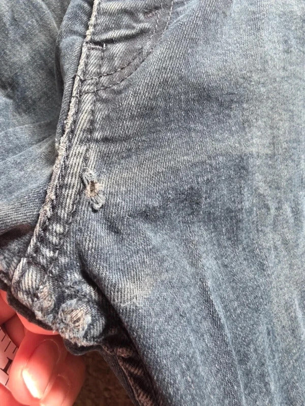 Vintage Y2K Levi’s Mid Rise Slim Straight Jeans UK Size 12