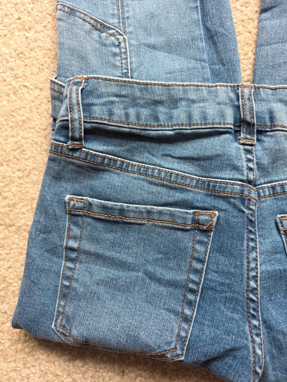 Vintage Y2K Mid Rise No Boundaries Cargo Flare Jeans UK Size 6 .