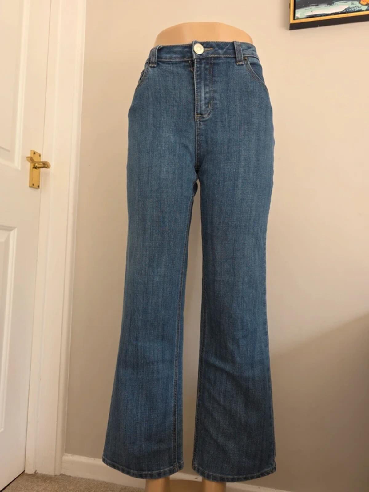 Dressbarn Petite Mid Rise Wide Bootcut Jeans UK Size 12 Petite