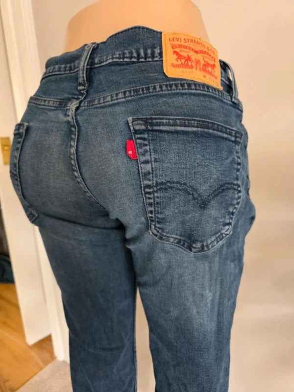 Vintage Y2K Levi’s Mid Rise Slim Straight Jeans UK Size 12