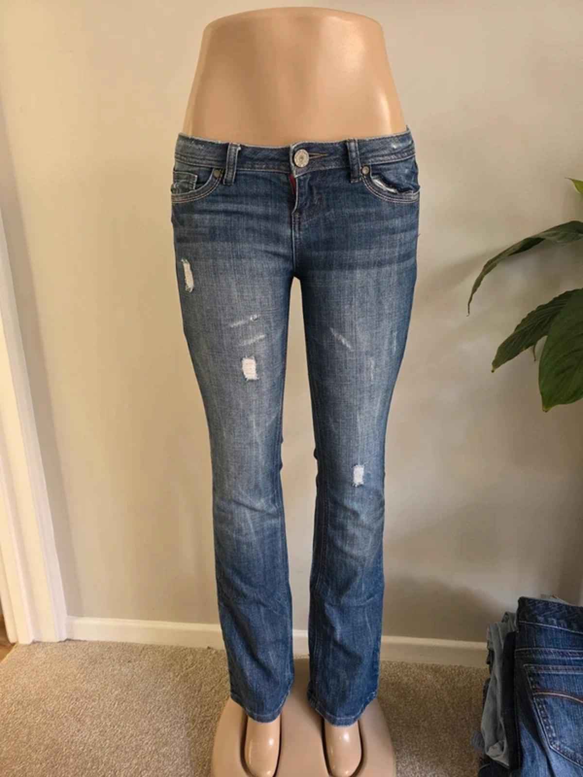 Y2k Almost Famous bootcut jeans size 8