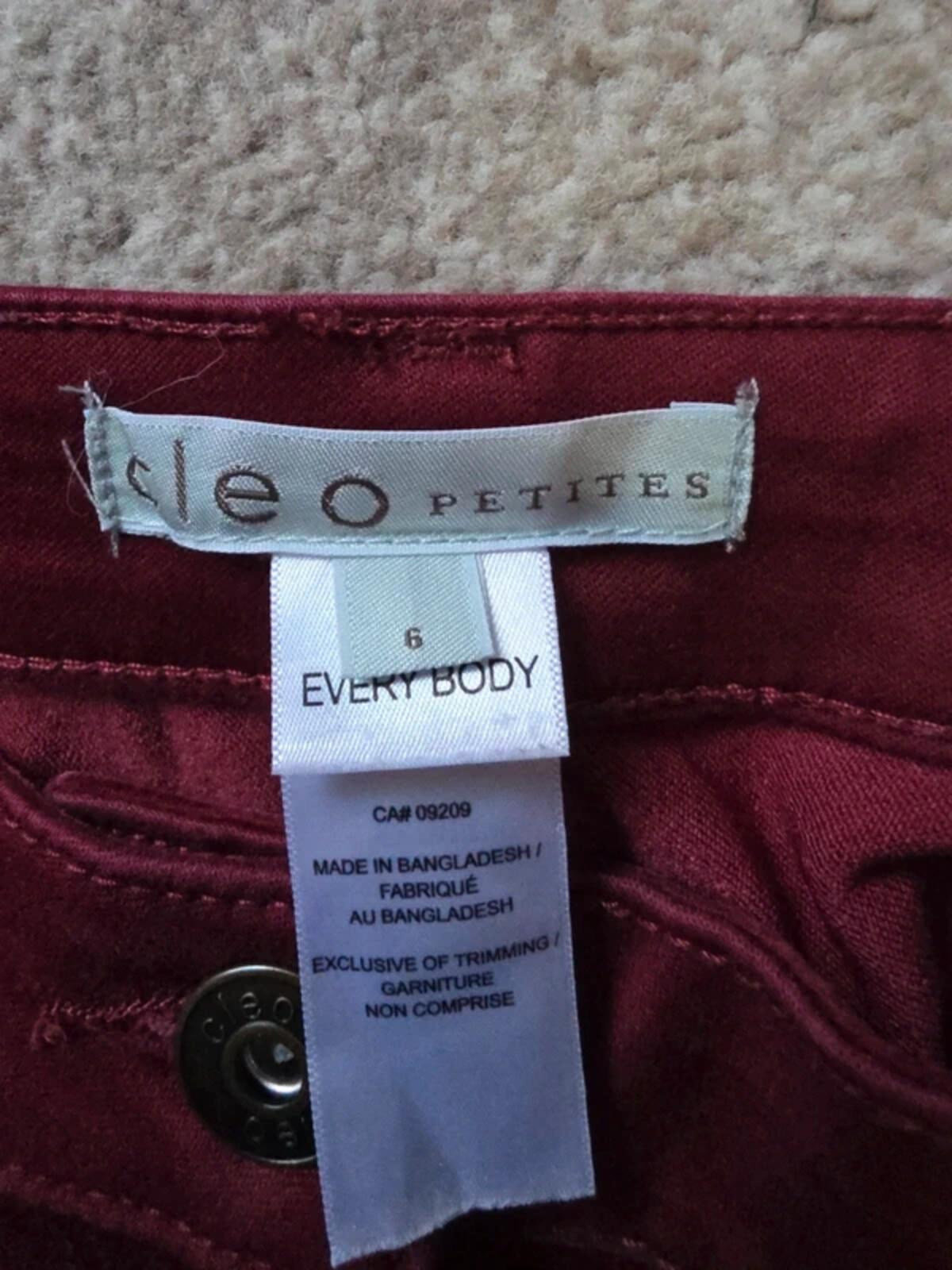 Cleo Mid Rise Straight Leg Jeans UK Size 8/10 Petite