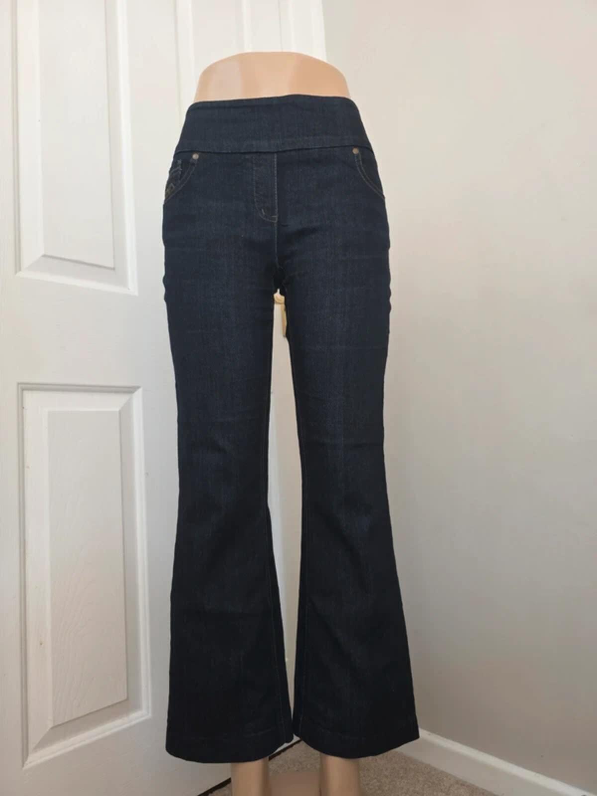 Contrast Mid Rise Relaxed Bootcut Jeans UK Size 8 Petite