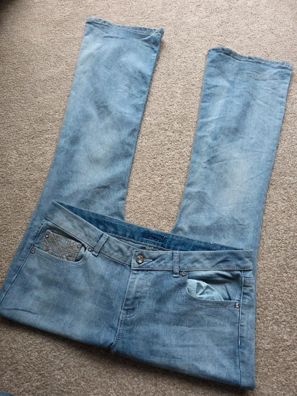 Vintage Y2K Mid Rise Bootcut Jeans UK Size 18