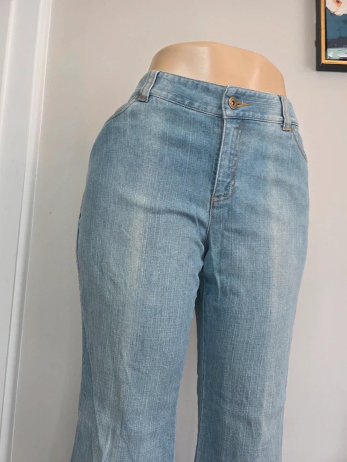Context Petite Mid Rise Flared Jeans UK Size 16 Petite