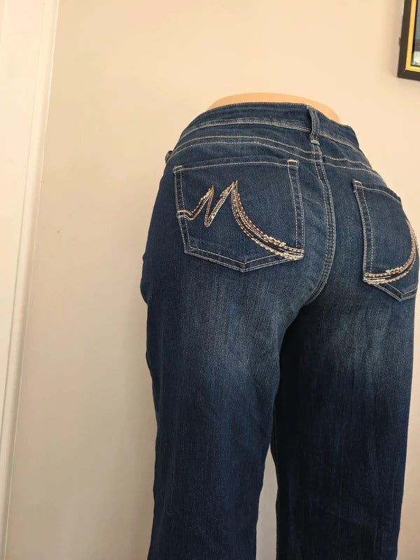Maurices Mid Rise Relaxed Bootcut Jeans UK Size 14 Petite