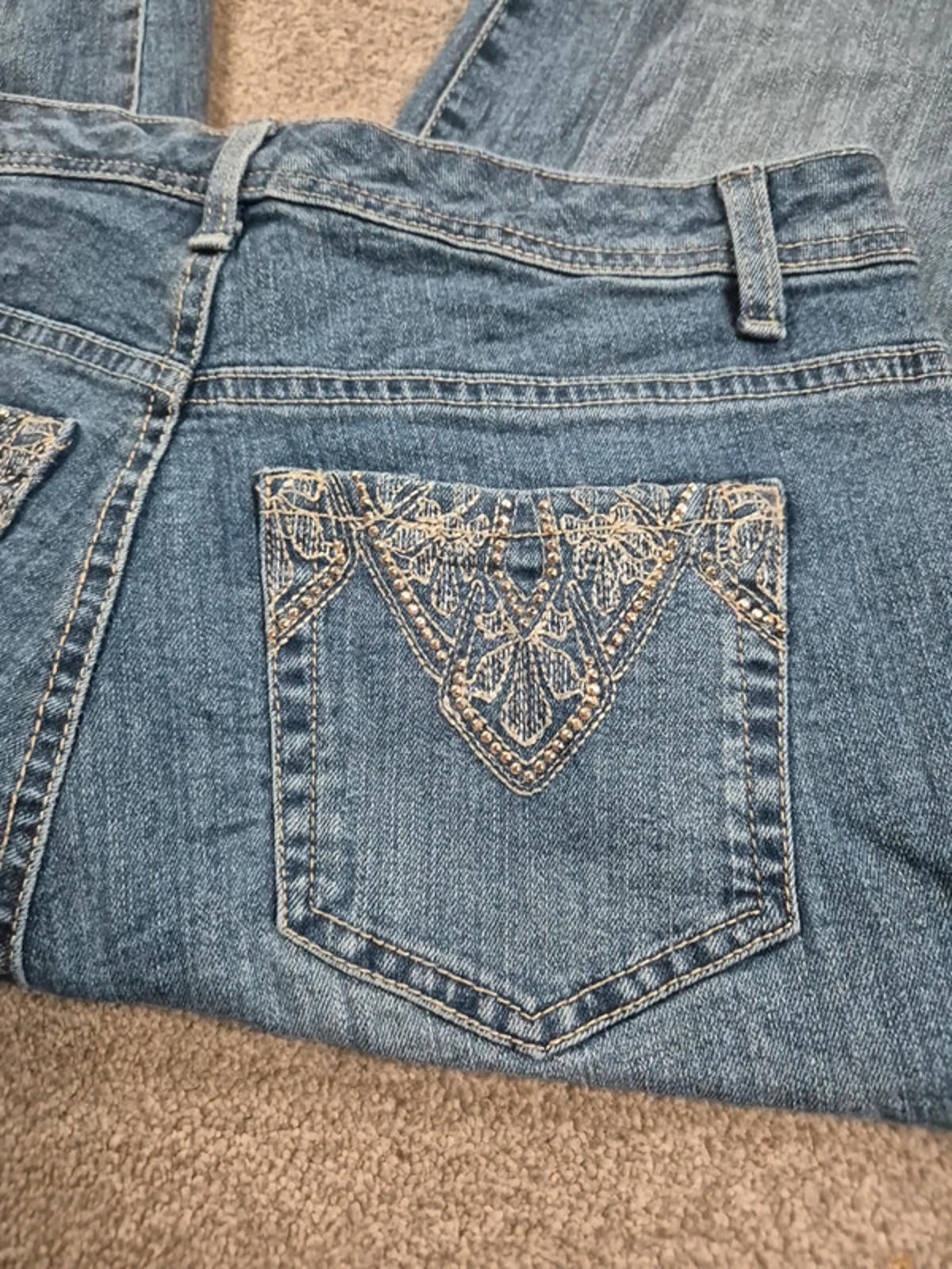 Vintage Y2K Style & Co Denim Mid Rise Capri Jeans – UK 8 (23| inseam) |