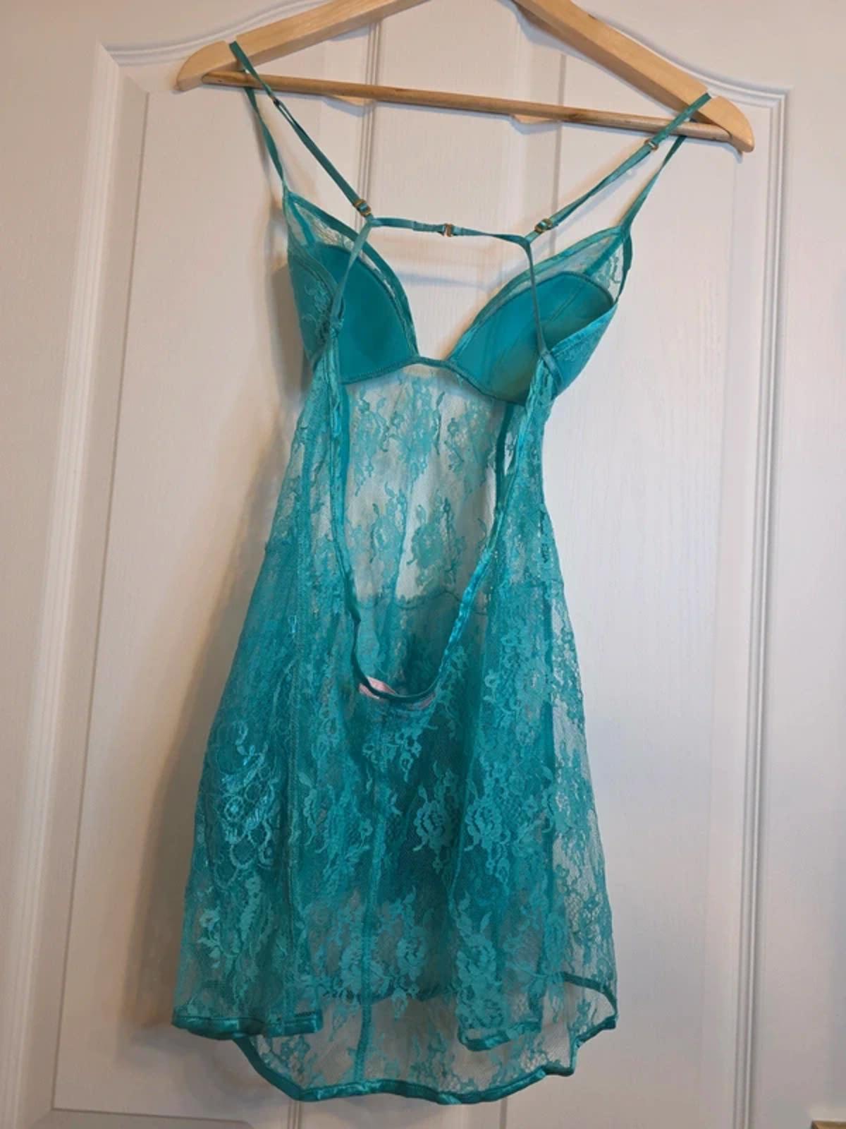 Victoria’s Secret “Very Sexy” Teal Lace Babydoll Nightdress Size S