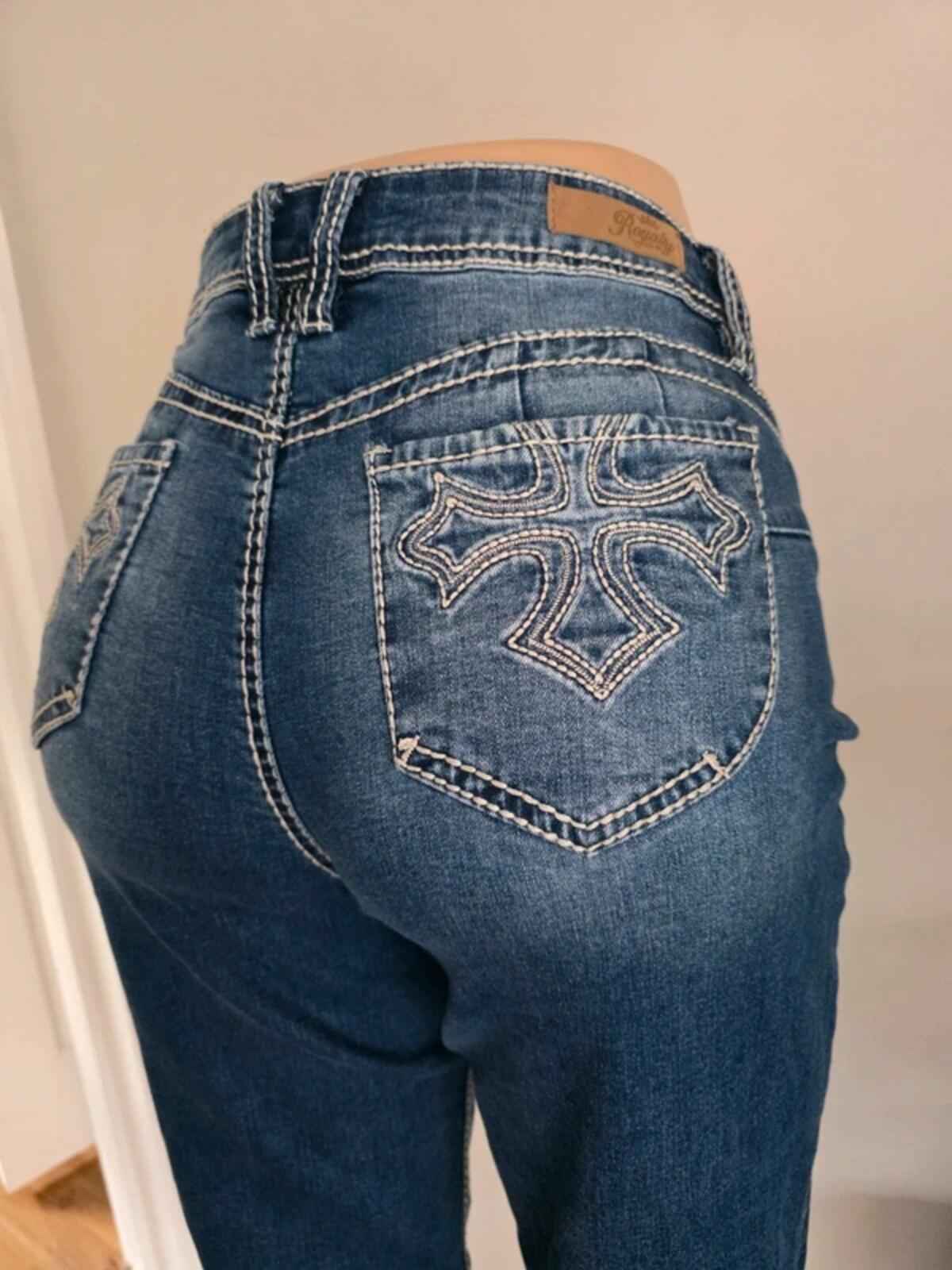 Vintage Y2K Royalty Mid Rise Cropped Jeans UK Size 12/14