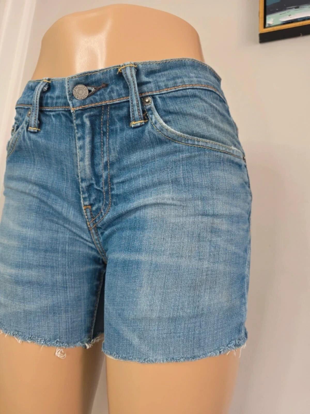 Levi's Mid Rise Denim Shorts UK Size 8