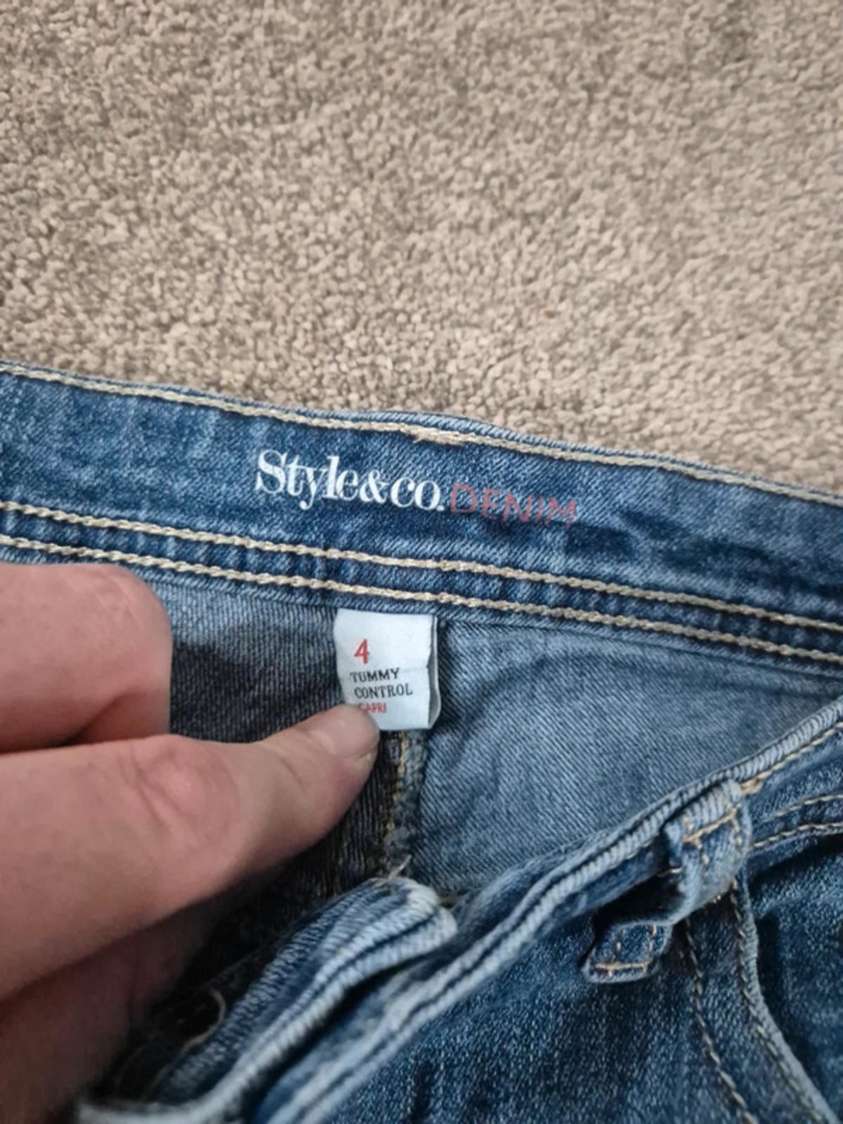 Vintage Y2K Style & Co Denim Mid Rise Capri Jeans – UK 8 (23| inseam) |