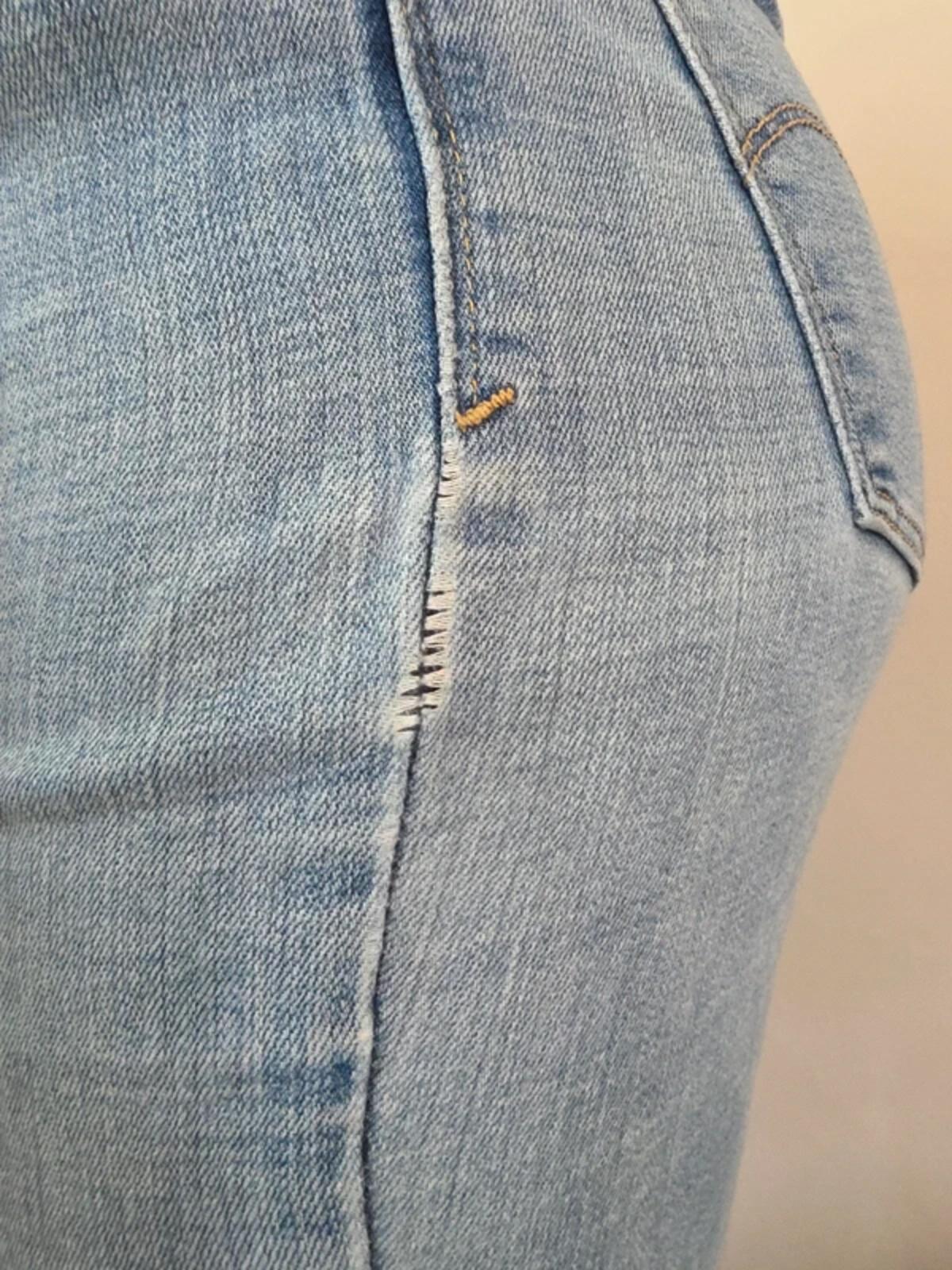 Levi's Mid Rise Skinny Vintage Y2K Jeans UK Size 8