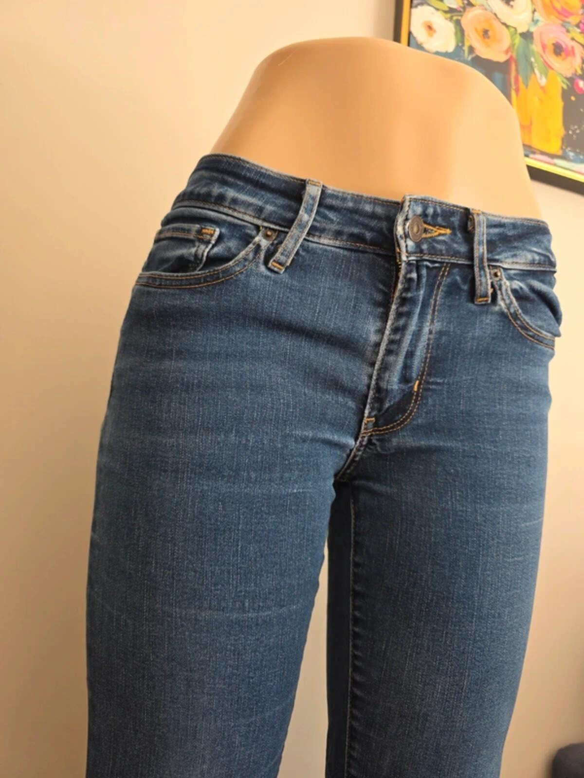 Levi's Low Rise Bootcut Vintage Y2K Jeans UK Size 6