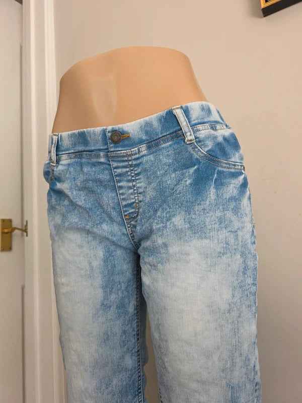 Japanese Mid Rise Capri Jeans UK Size 12